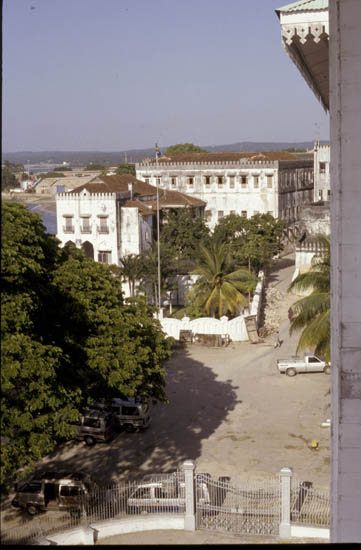 TAN02192